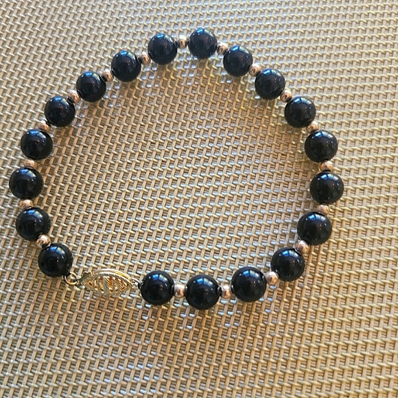 14k Gold Black Onyx Bead Bracelet - Picture 2 of 6